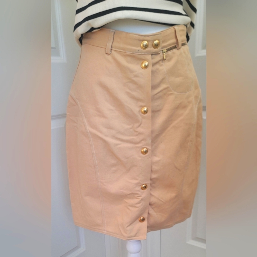 Gucci | Pencil Skirt | Vintage | Size 42 | Clean